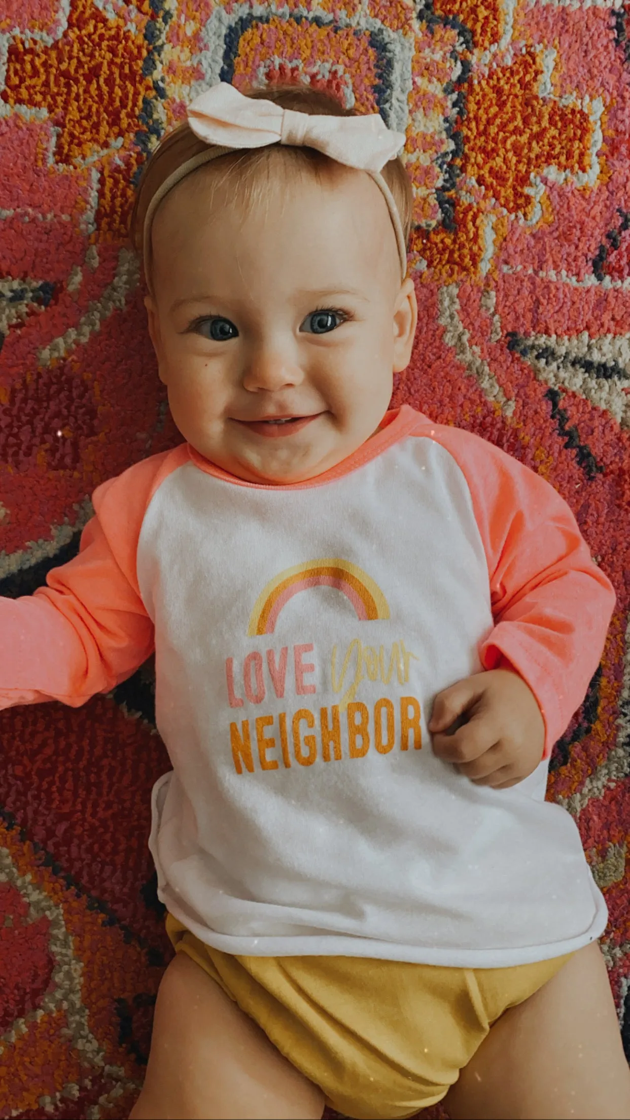 Love your neighbor - Baseball Tee