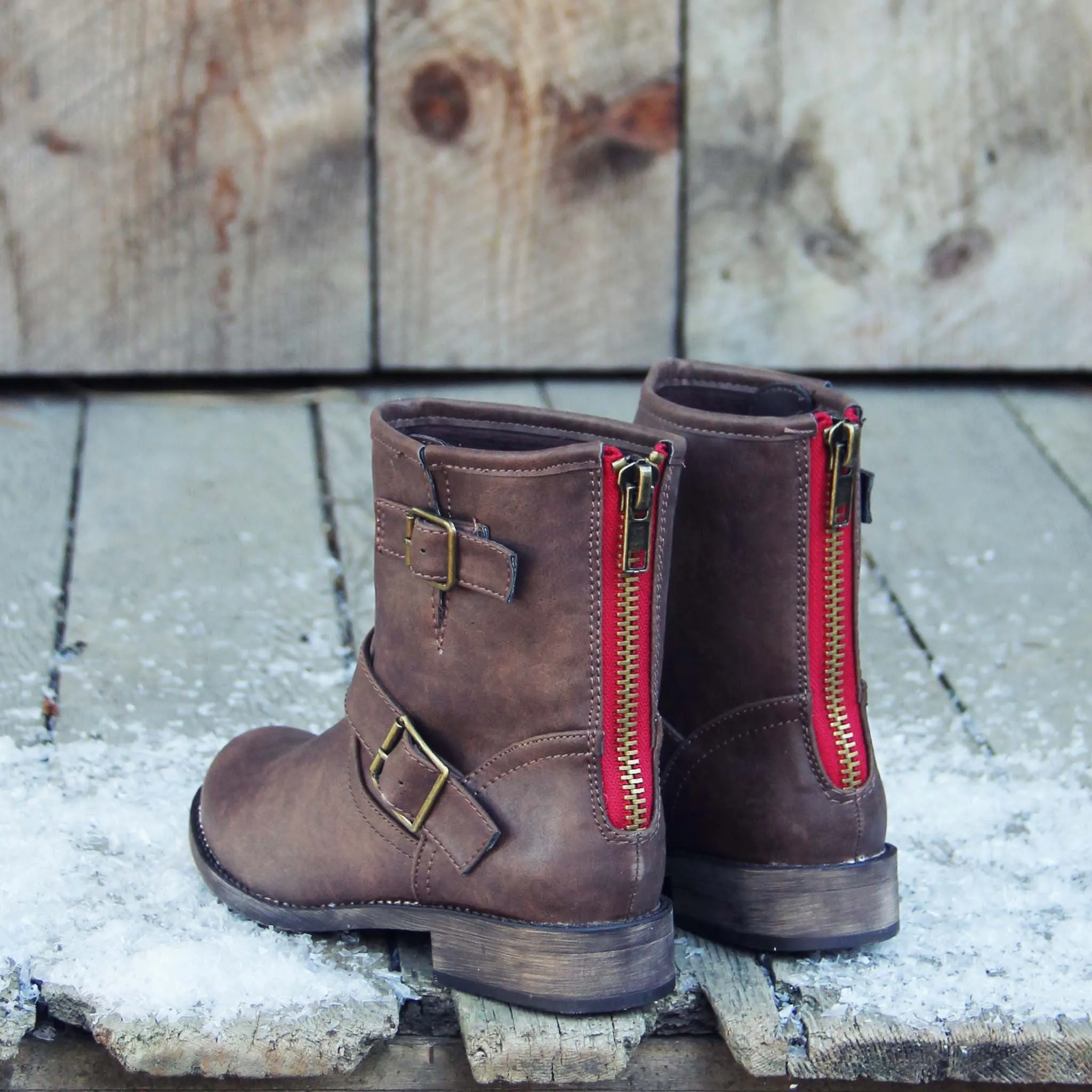 Snowy Creek Boots in Oak