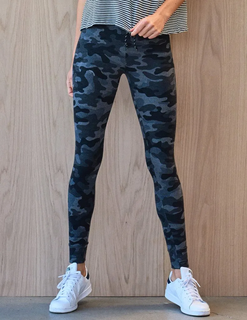 Sundry Camo Skinny Sweatpants